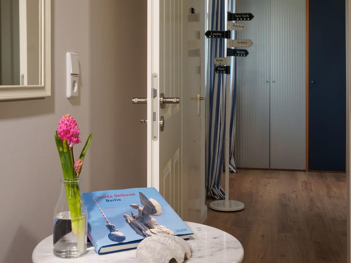 Appartement With Balcony In One Of The Beautiful Districts Of Berlijn